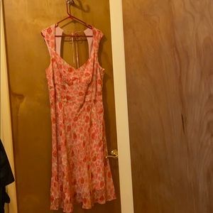 Loft size 16 dress . It is a small 16 .